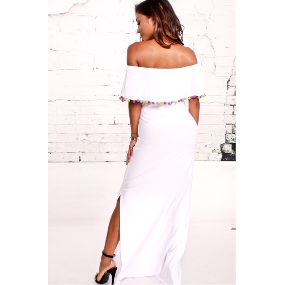 🌸LAST ONE🌸 White Pom Pom Maxi Dress - Picture 4 of 4